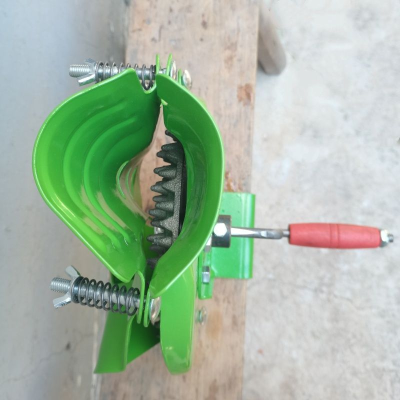 Hand Crank Corn Thresher Mini  - Corn Sheller Machine のレビューと価格